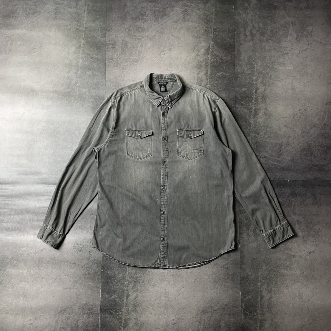 CALVIN KLEIN 캘빈클라인 그레이 워싱 코튼셔츠 A00472 상품이미지1