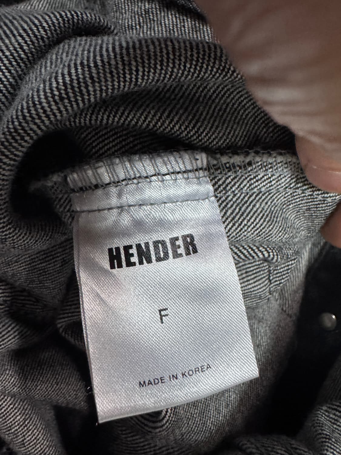 HENDER 헨더 흑청 데님 트러커자켓 상품이미지4
