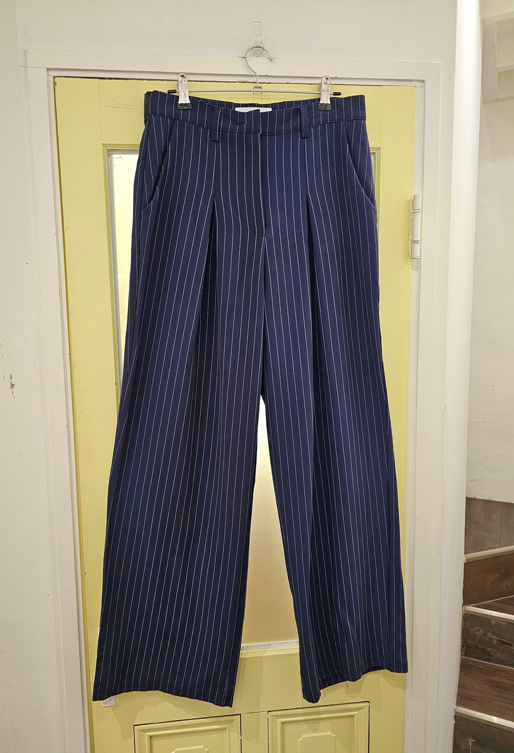 Japan 네이비 스트라이프 핀턱 와이드슬랙스 상품이미지1