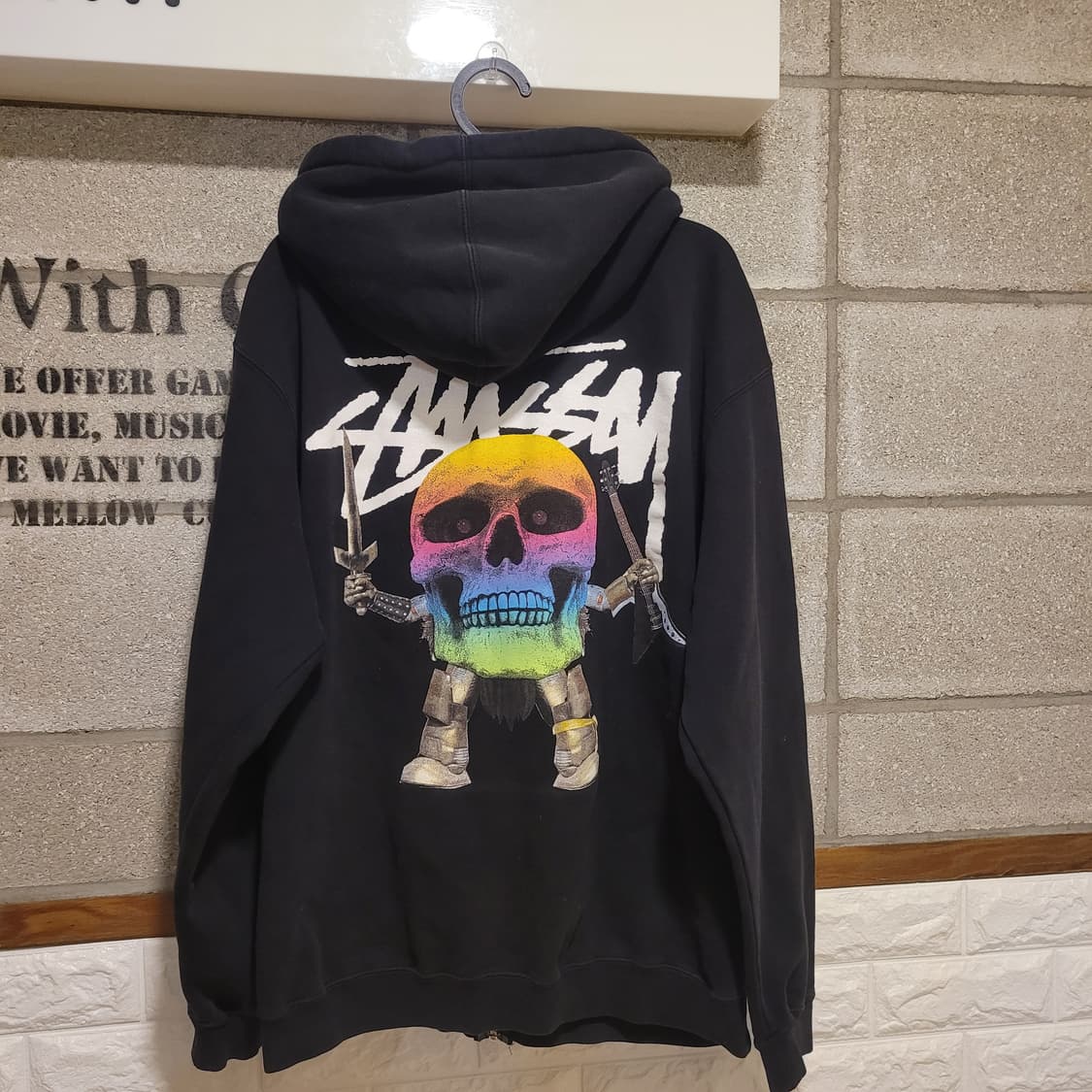 스투시 스컬 후드집업 M 상품이미지2