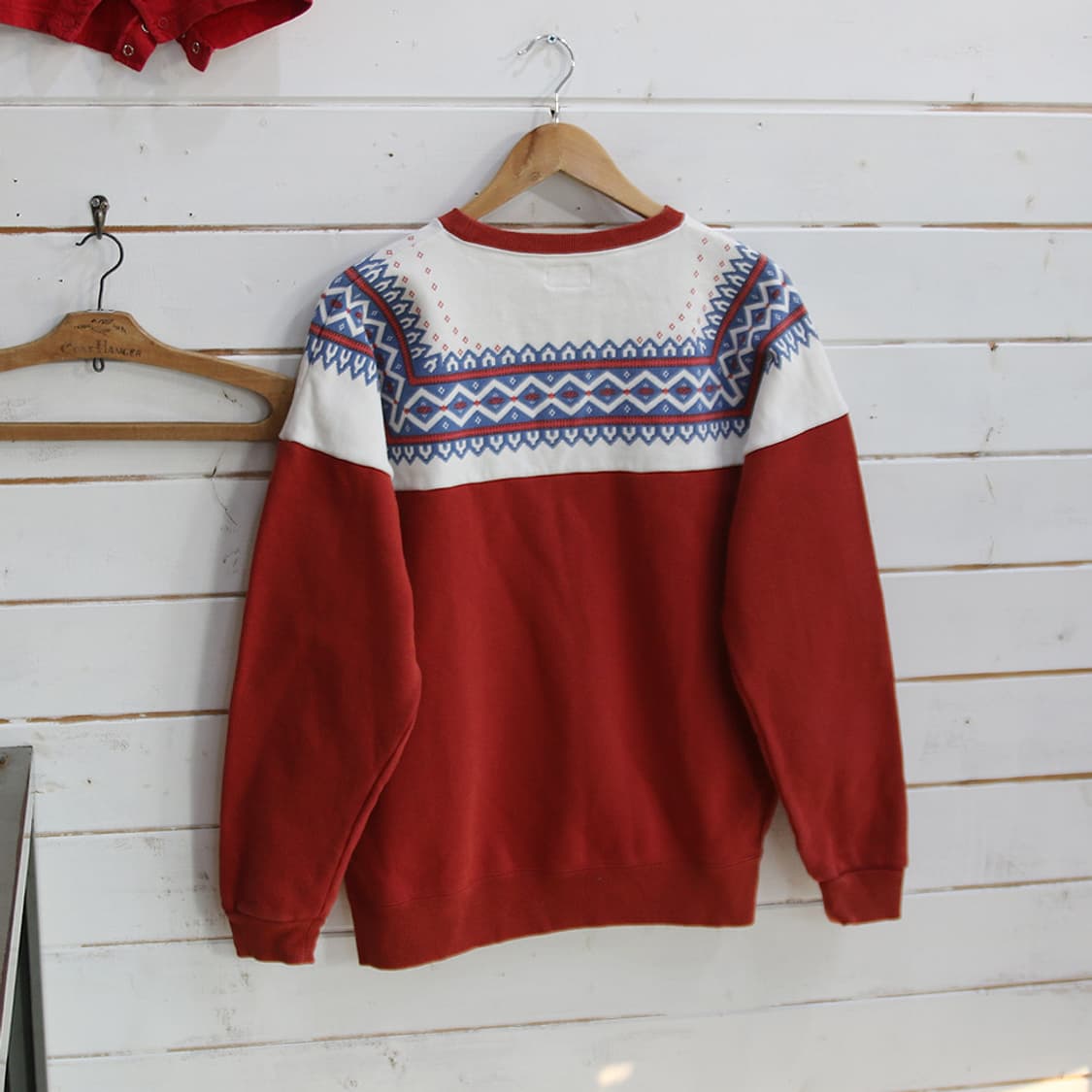 (착용컷) BEAMS 스노우 패턴 스웻 셔츠 (남성용 100) 상품이미지2