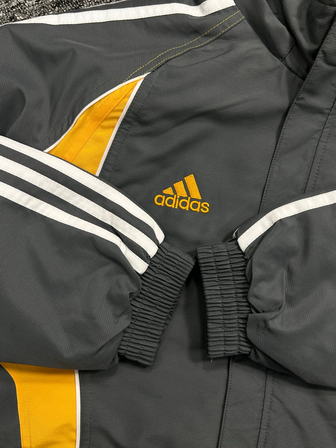 아디다스 00s 올드스쿨 그레이 점퍼 80 상품이미지6