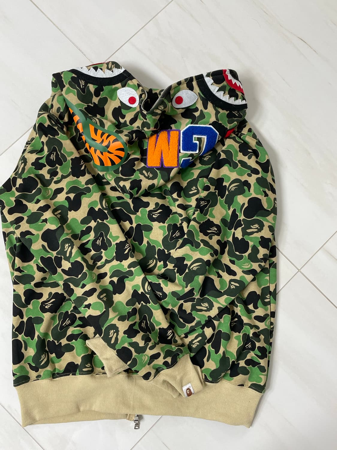 베이프 샤크 카모 후드집업 상품이미지4