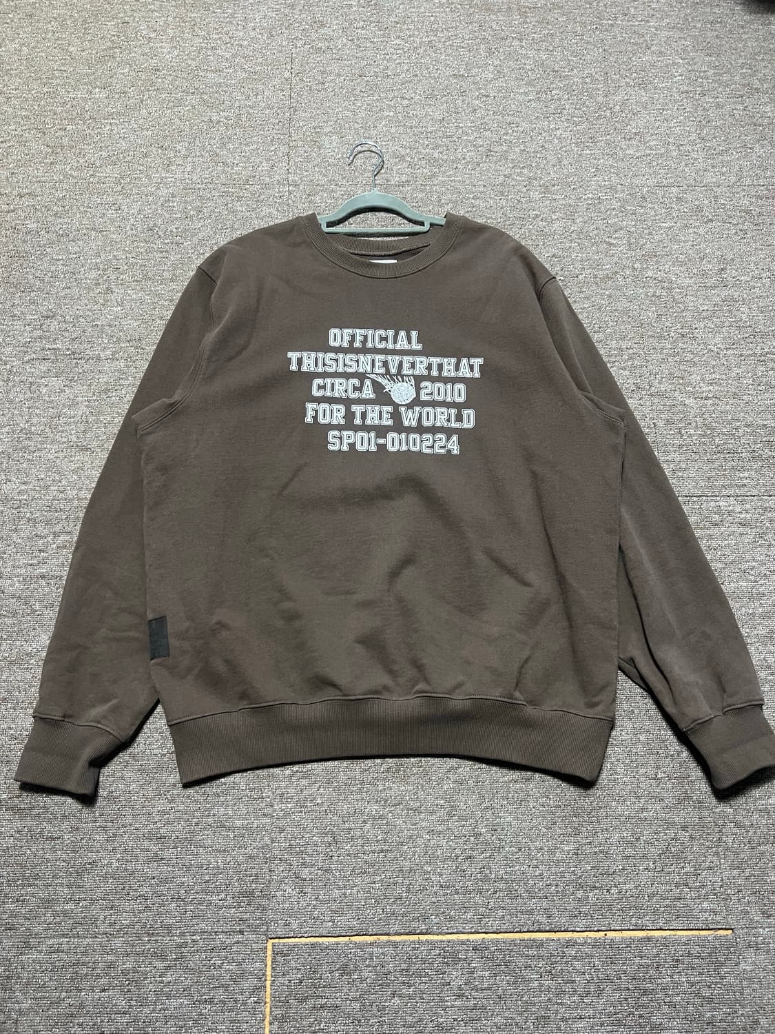 디스이즈네버댓 브라운 맨투맨 XL 상품이미지1