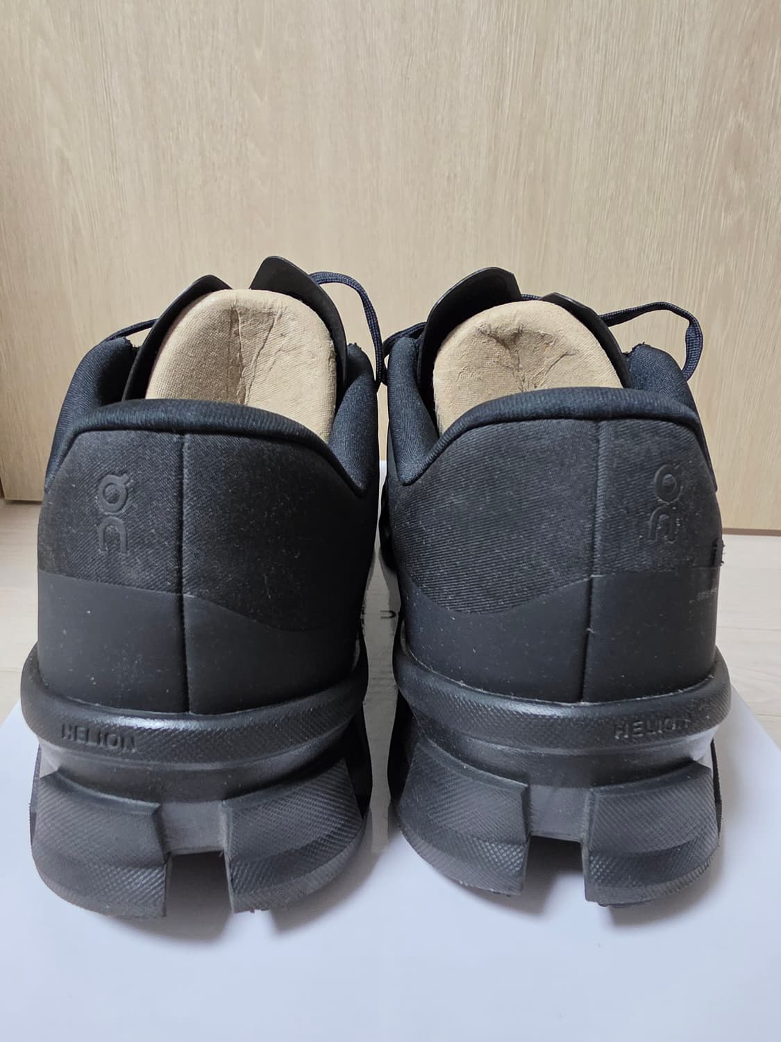 [270]<상태최상> 온러닝ONx파프PAF 클라우드몬스터2 블랙마그넷 상품이미지3