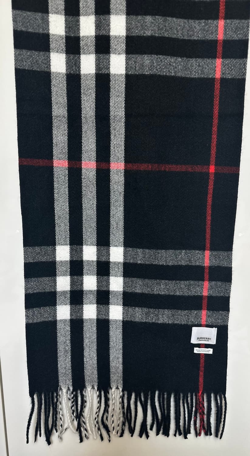 버버리 100% 캐시미어 머플러 남여공용 상품이미지4