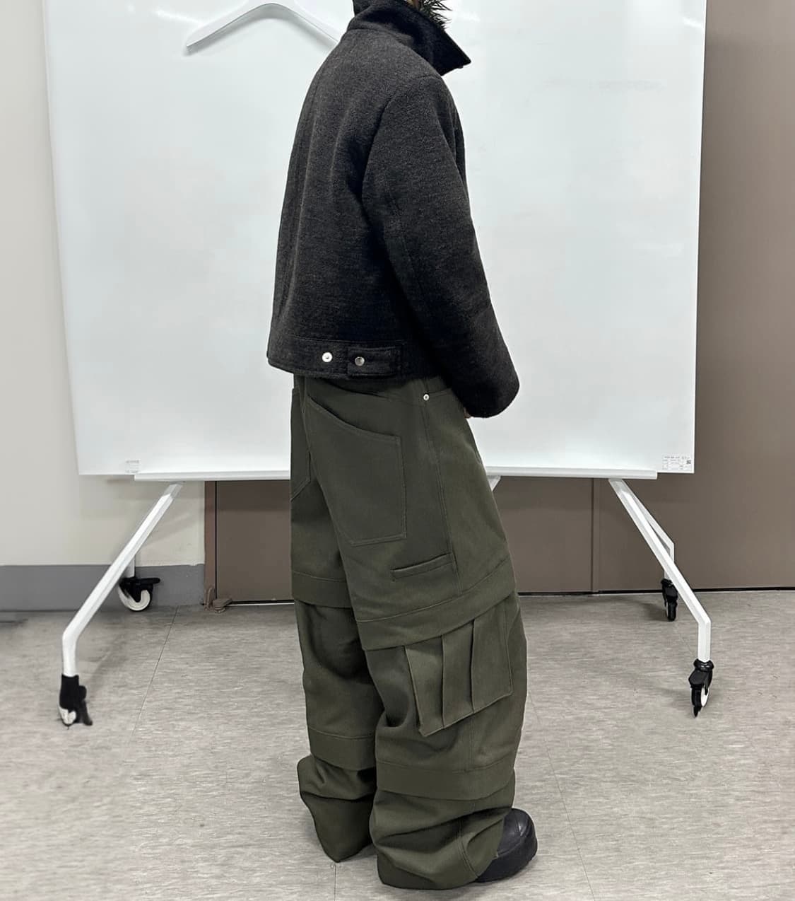 카미엔 배기팬츠 카키 2 상품이미지1