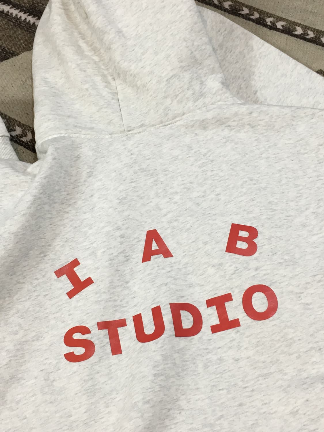 아이앱 스튜디오 후드티 화이트레드 상품이미지8