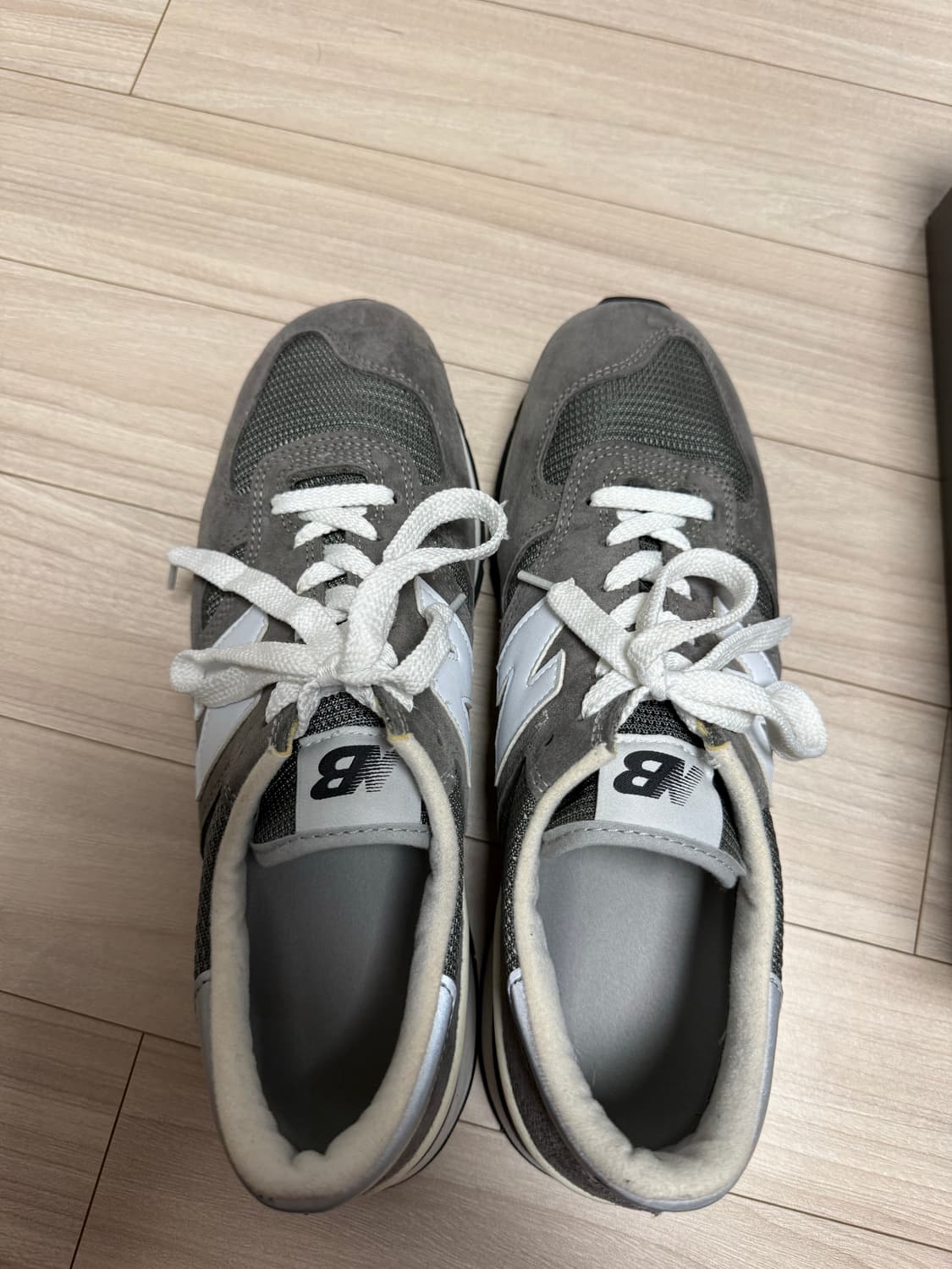 뉴발란스 990v1gry 285 상품이미지2