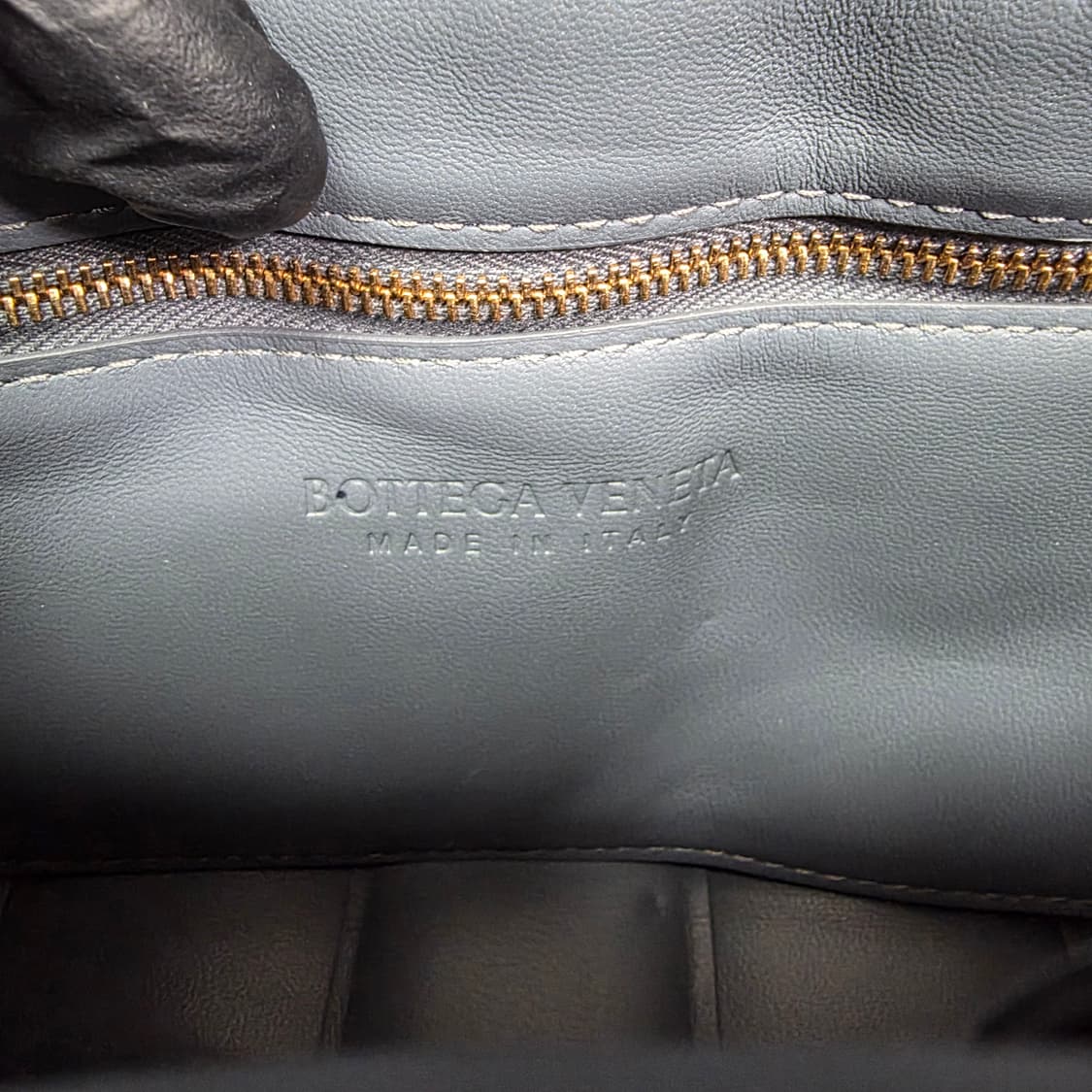 {클로젯}[Os]보테가베네타 패디드 레더 카세트백 썬더 상품이미지5