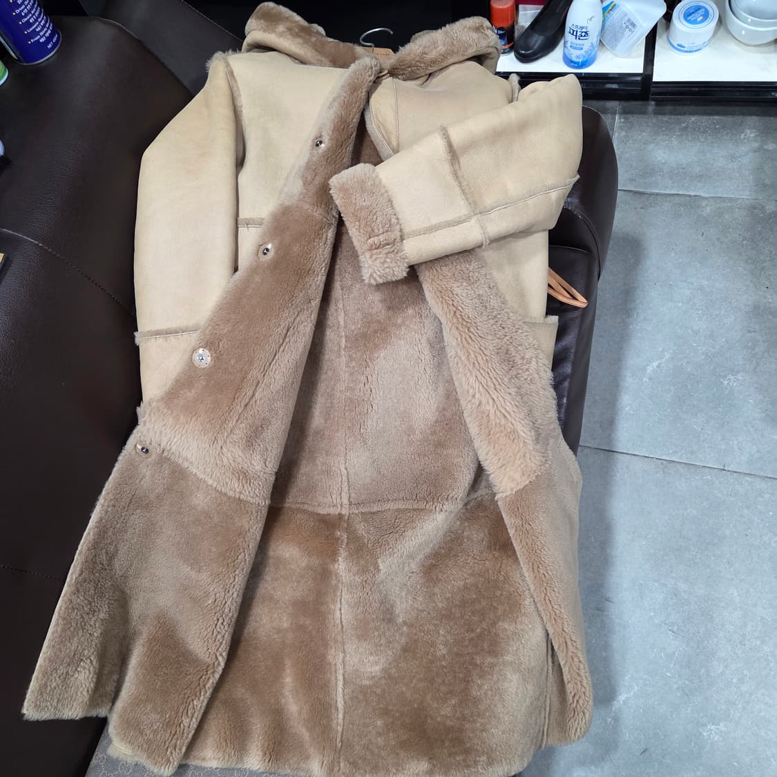 로보 시어링 후드 롱 무스탕 상품이미지4