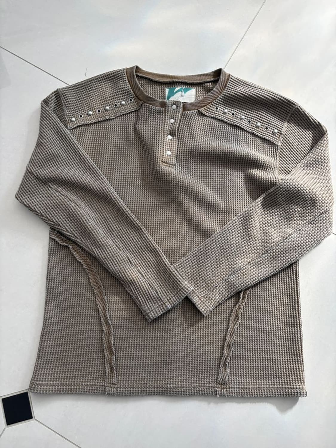 THERMAL MULTI-STUD HENRY NECK 상품이미지5