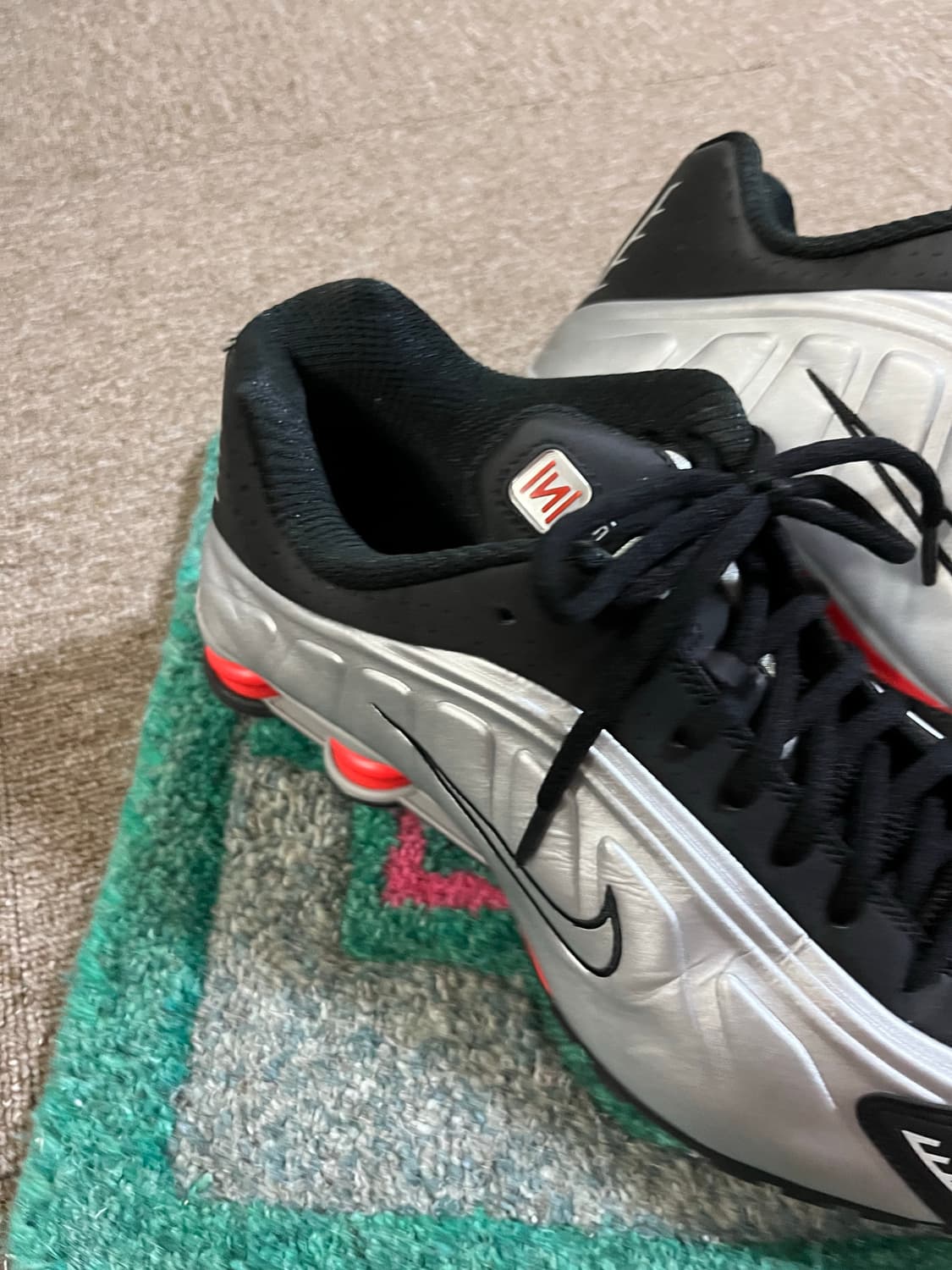 나이키 샥스 R4 운동화 사이즈 280 상품이미지2