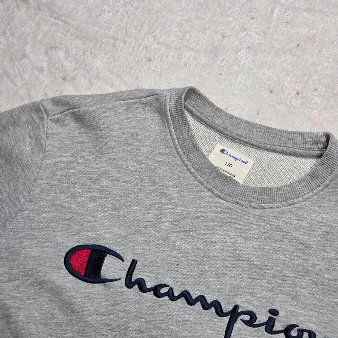 챔피온 자수 그레이 맨투맨 상품이미지2