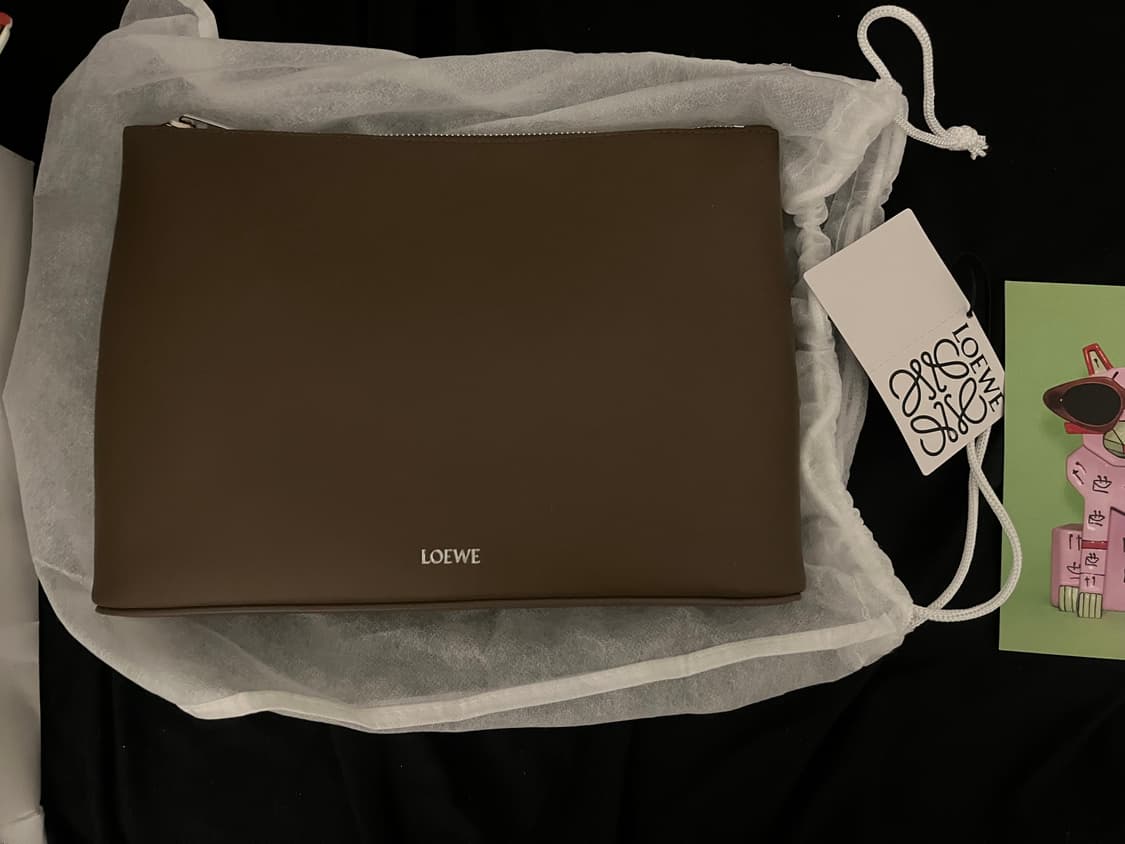 LOEWE 로에베 카프스킨 클러치 풀박스 ( 쇼핑백+택+보증서) 상품이미지2