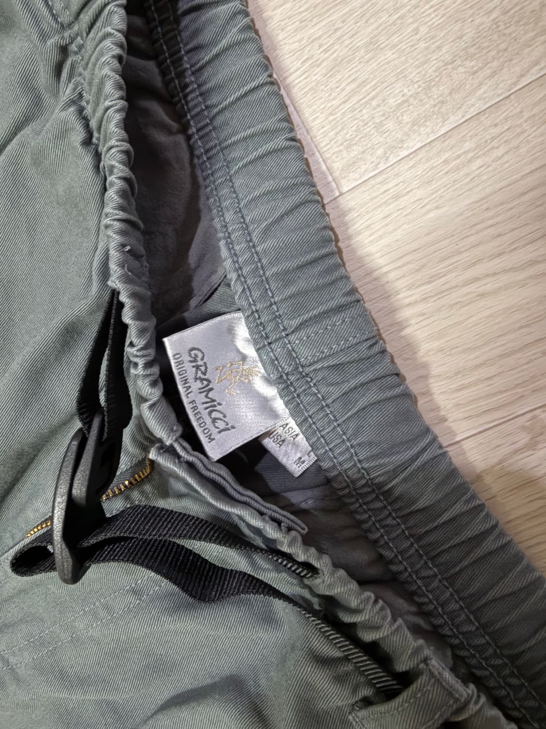 그라미치 팬츠 Seal색상 L 상품이미지3