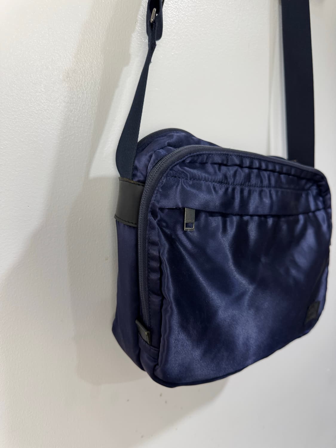 요시다포터 포커스 라인 네이비 크로스백 .  상품이미지3