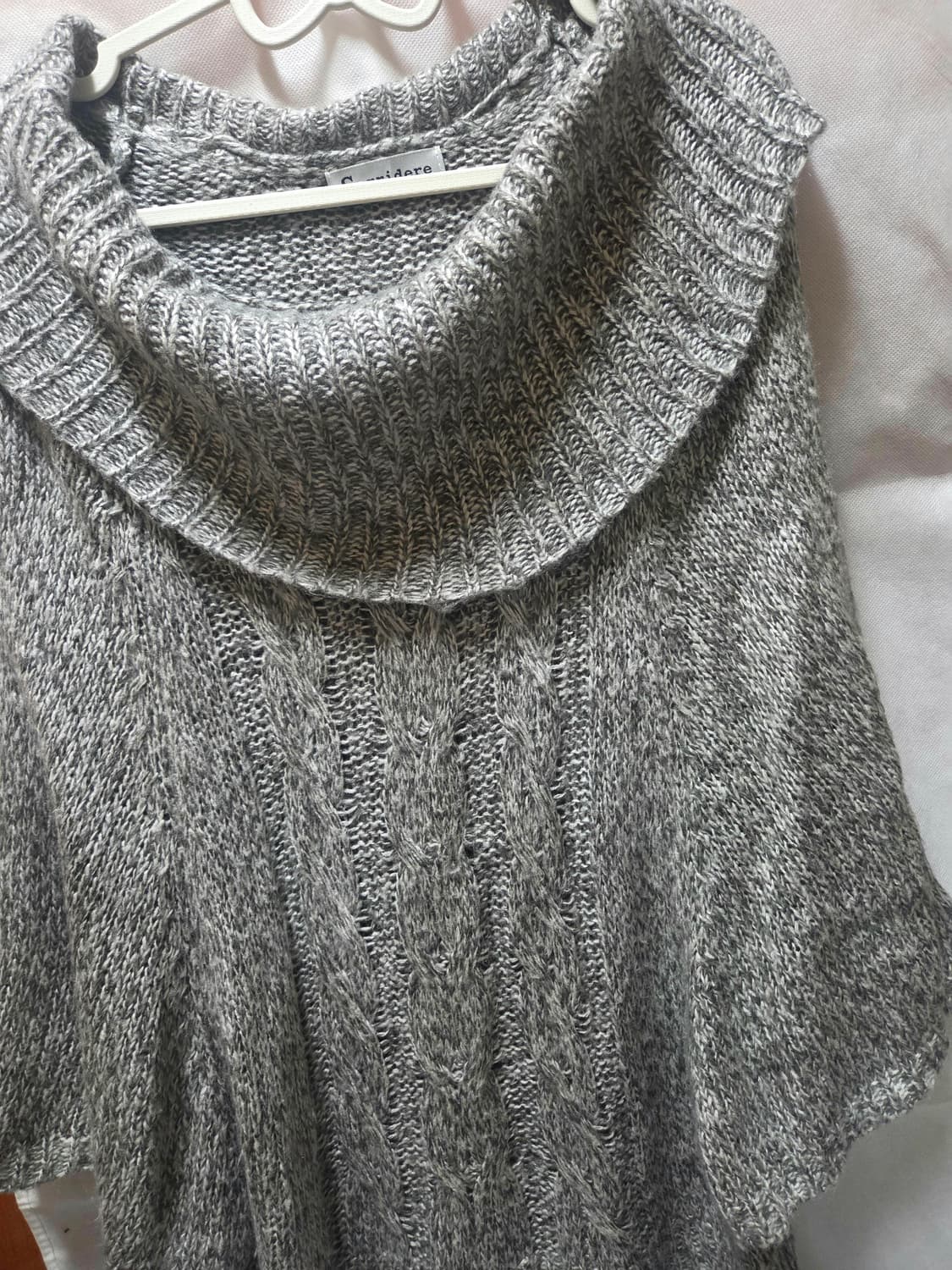 그레이 여리 니트 세미 오프숄더 상품이미지3