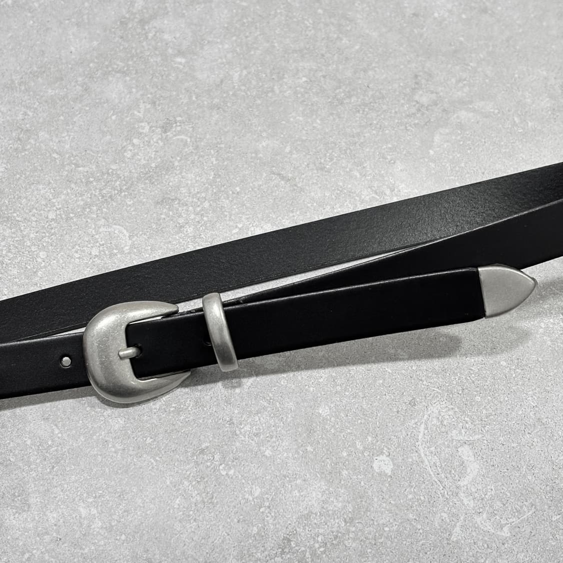 Oribell 라운드 볼드 버클 이탈리아 소가죽 웨스턴 벨트 블랙 상품이미지1