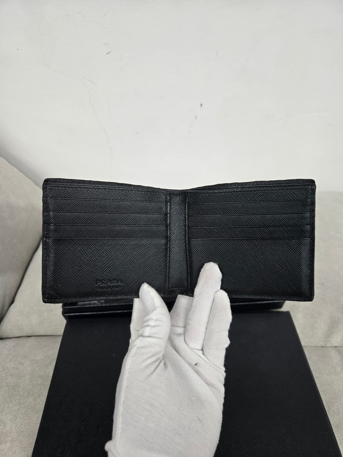 [보증서 정품]프라다 크로커다일 반지갑 상품이미지1