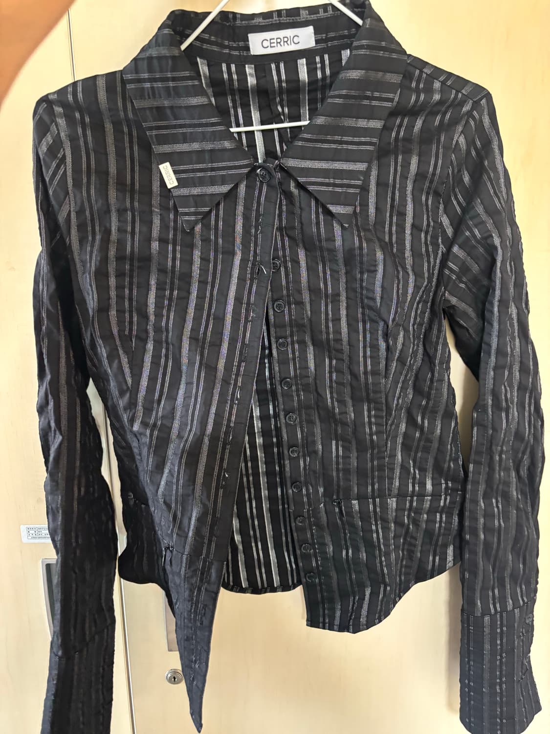 Cerric shirts 세릭 셔츠 안유진 셔츠 블랙 상품이미지3