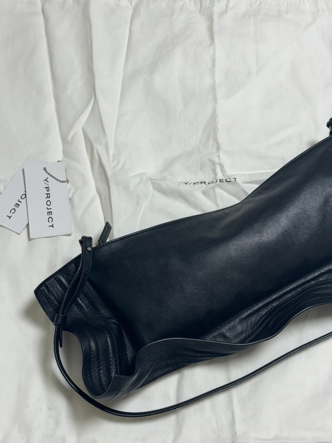 yproject 와이프로젝트 와이어 클러치 숄더백 상품이미지1