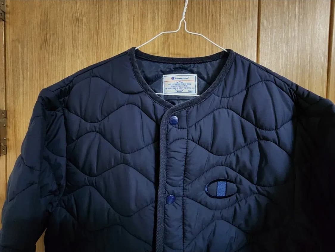 (S)챔피온 공용 C로고 웨이브 퀼팅 패딩 자켓 네이비 상품이미지2