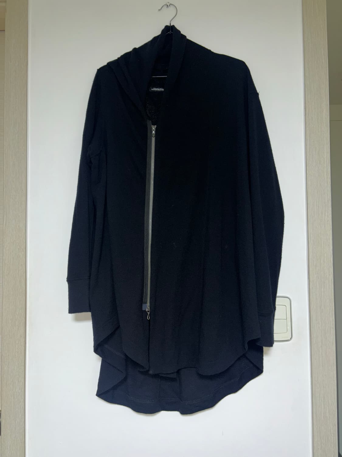 율리우스 숄카라 집업 상품이미지3