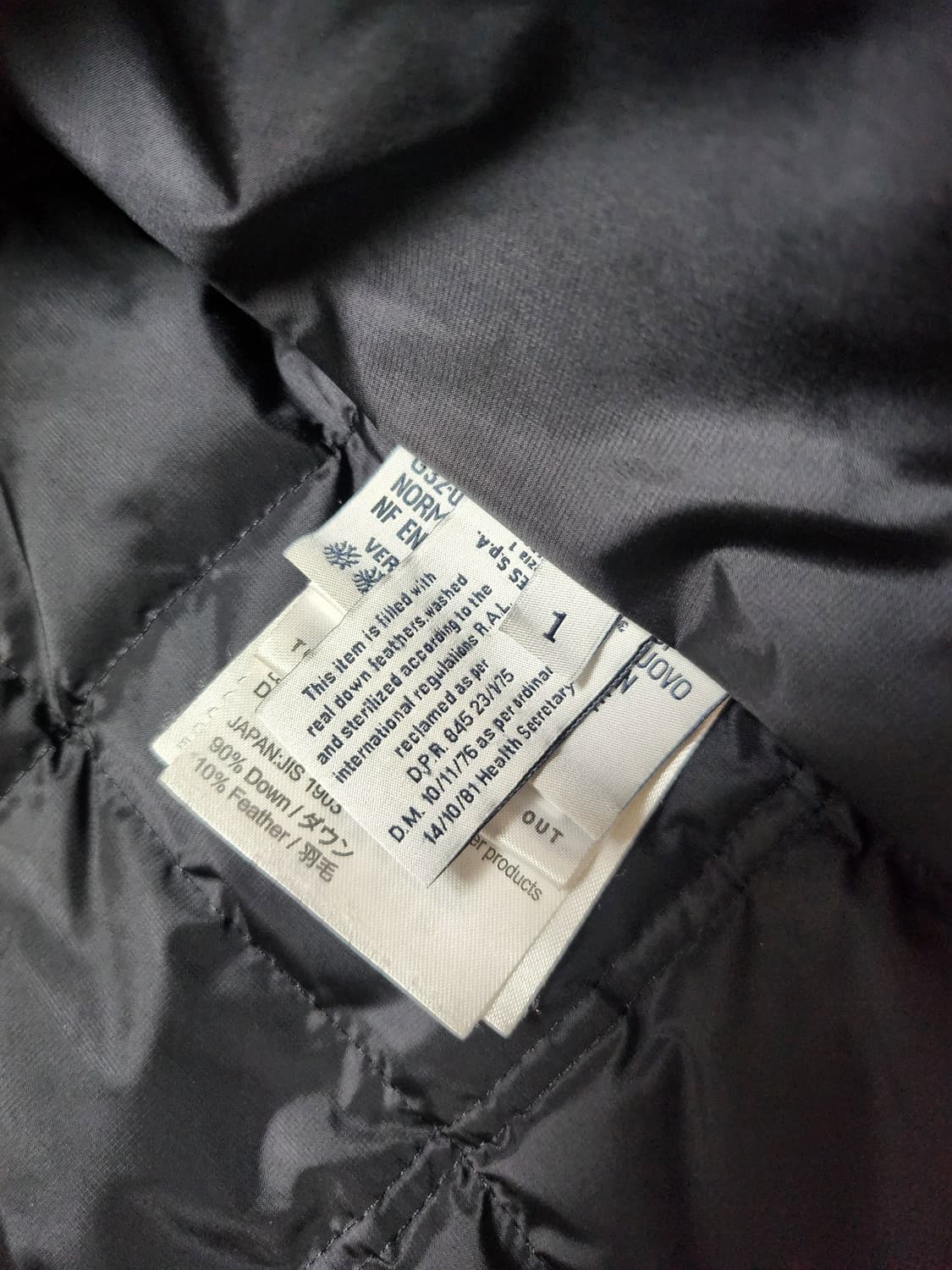 몽클레어 감마블루 나일론 다운 코트 상품이미지7