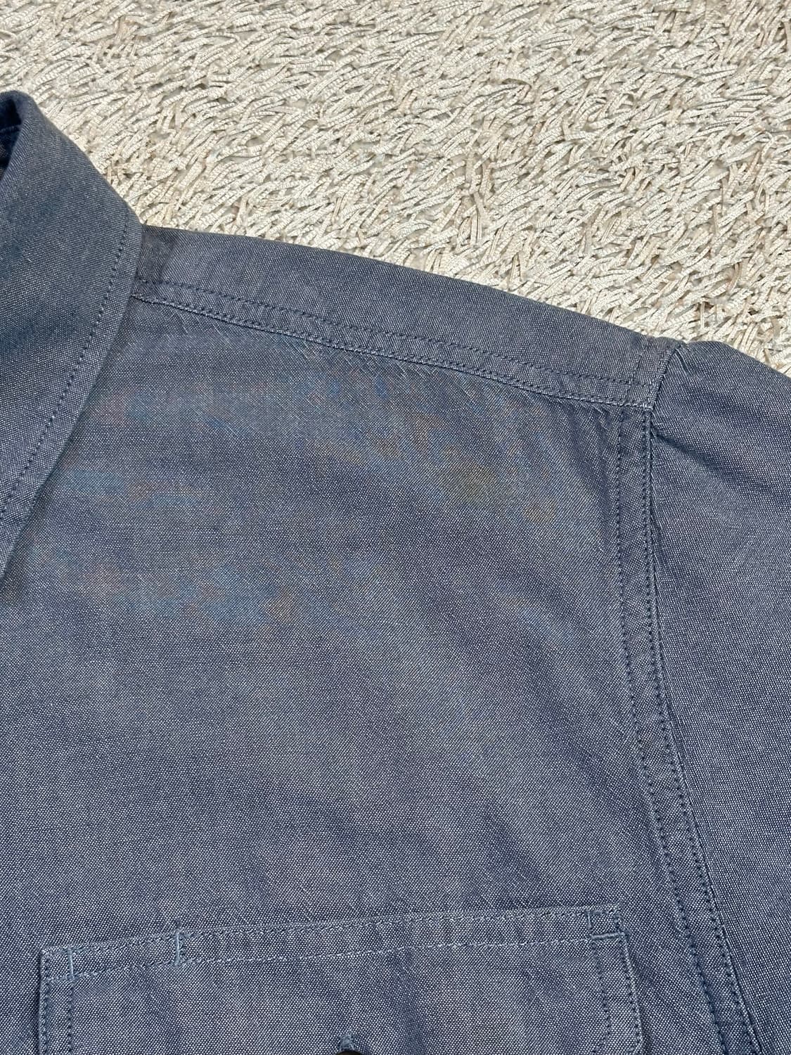 칼하트 CARHARTT 루즈핏 투포켓 샴브레이 데님 반팔셔츠 상품이미지4