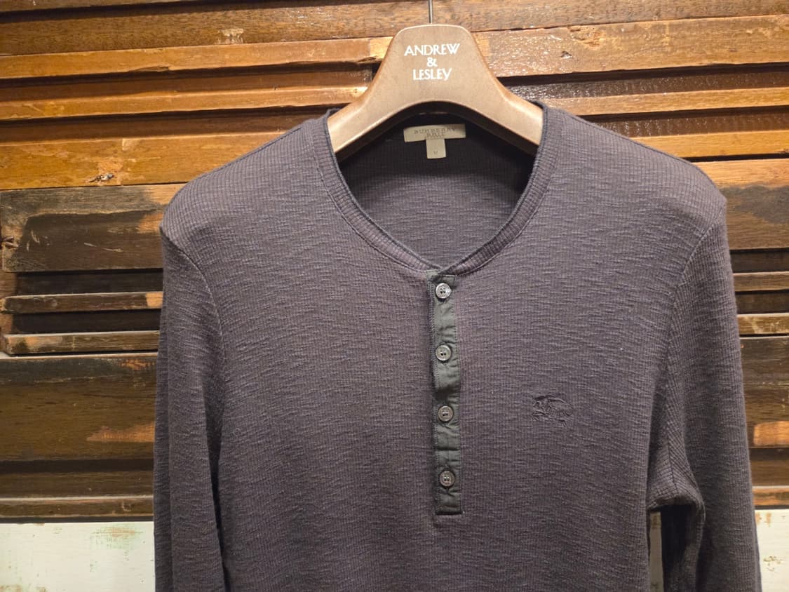 버버리 헨리넥 티셔츠 상품이미지4