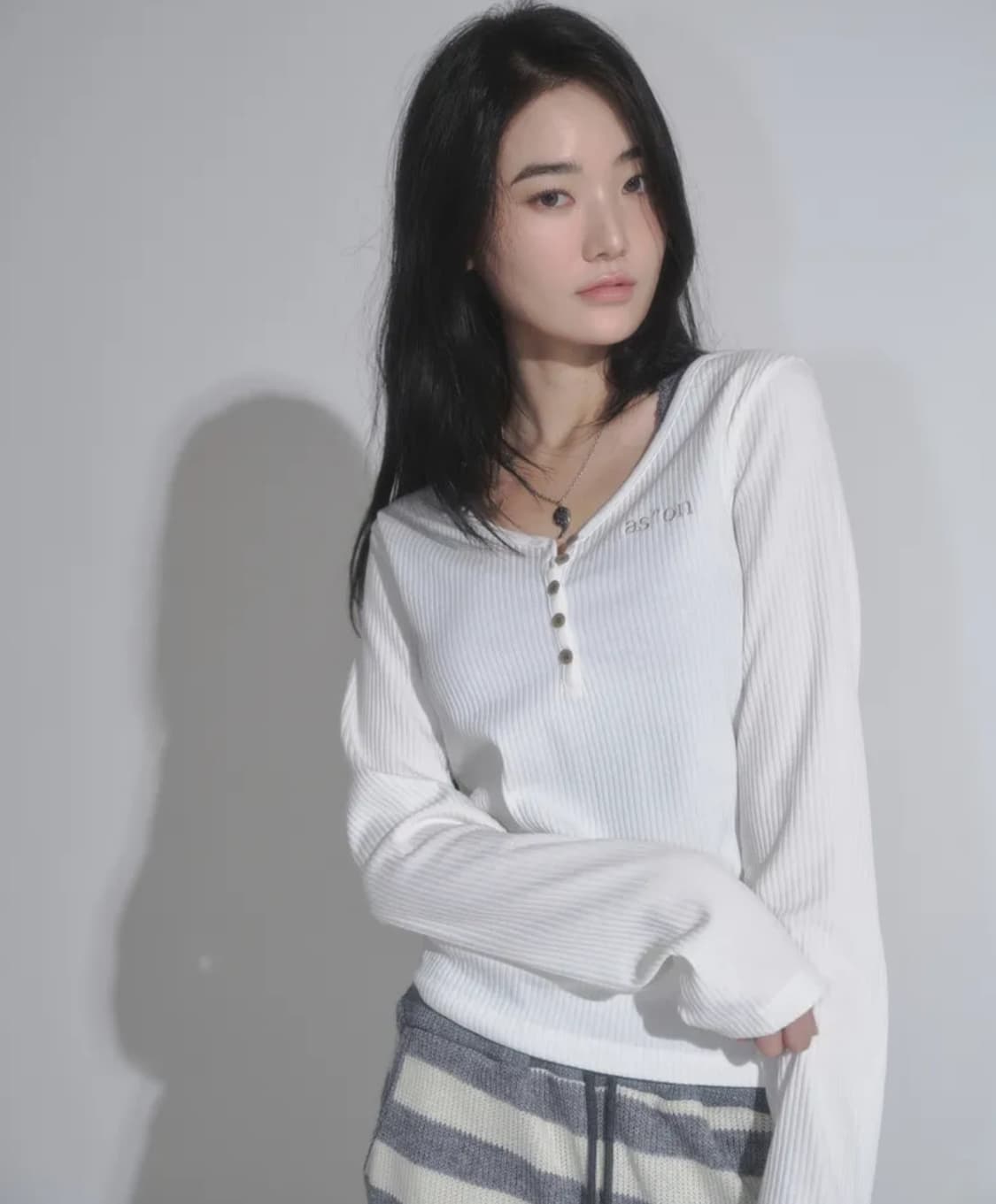 애즈온 긴팔티 상품이미지1