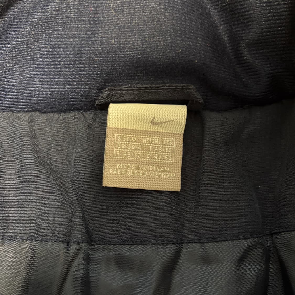 나이키 백 스펠아웃 빅스우시 파이핑 라인 바람막이 상품이미지4