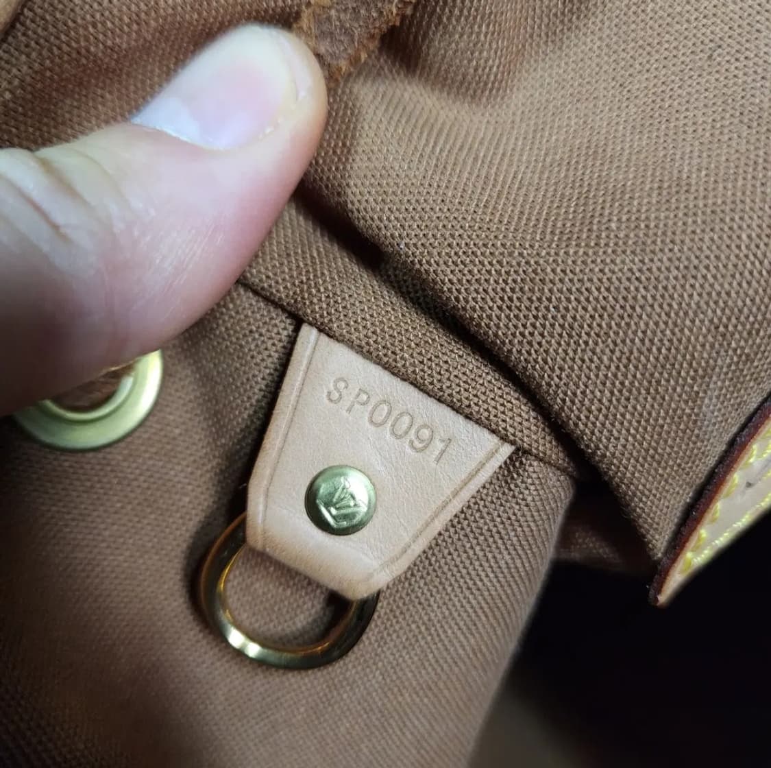 루이비통 모노그램 몽수리 GM 백팩 상품이미지10