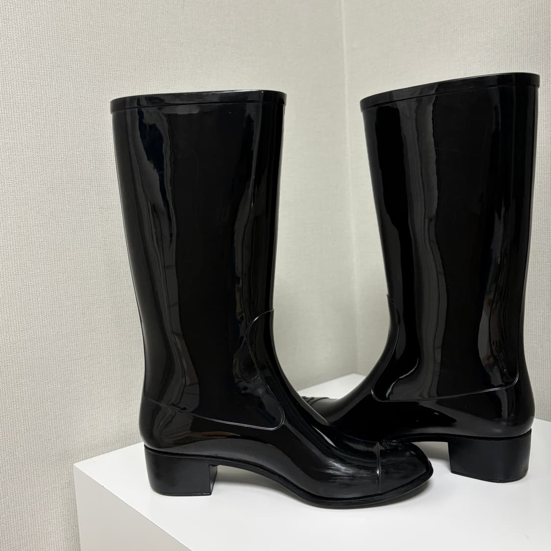 샤넬 까멜리아 레인부츠 37 상품이미지10