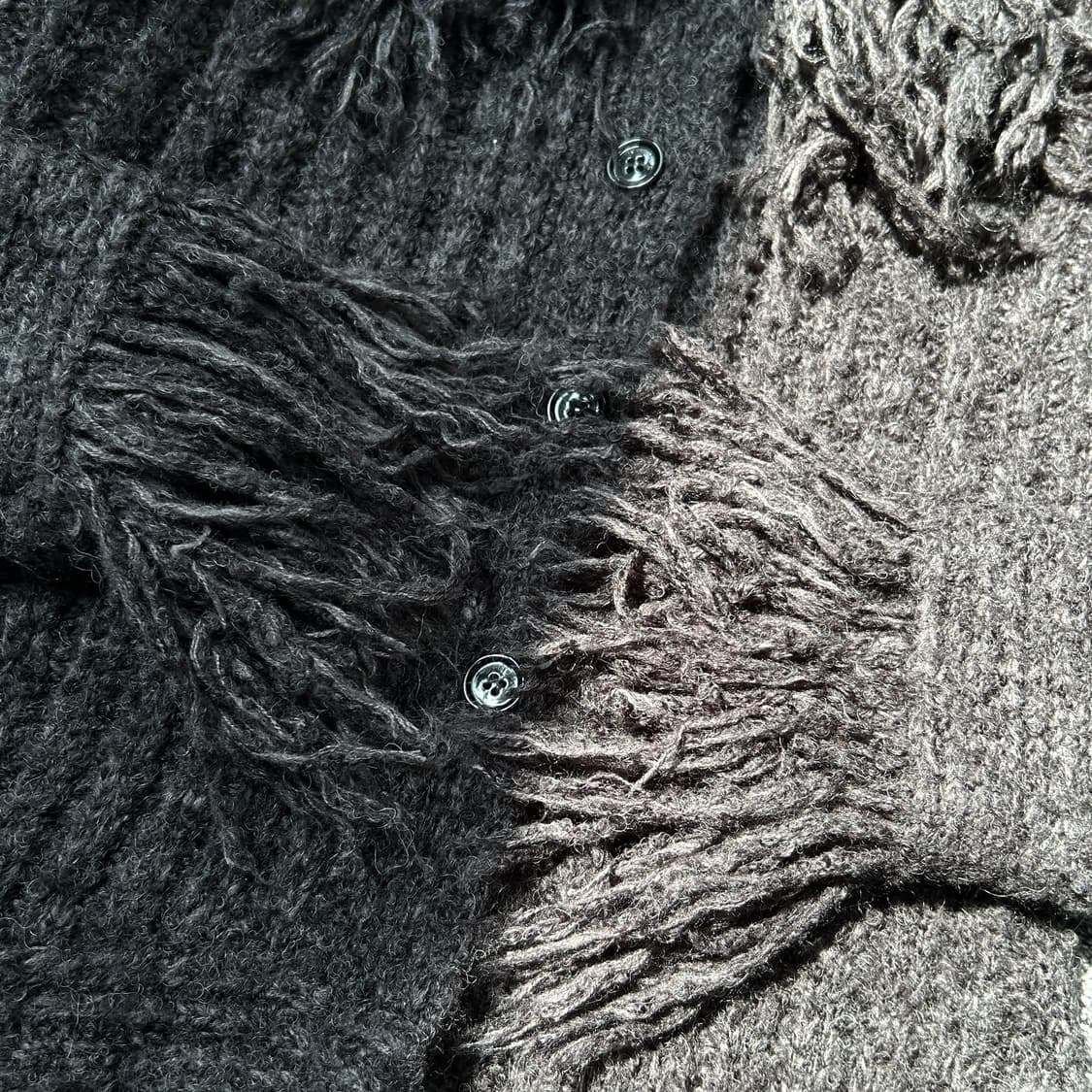 더오픈프로덕트 차콜 프린지 디테일 가디건 상품이미지5