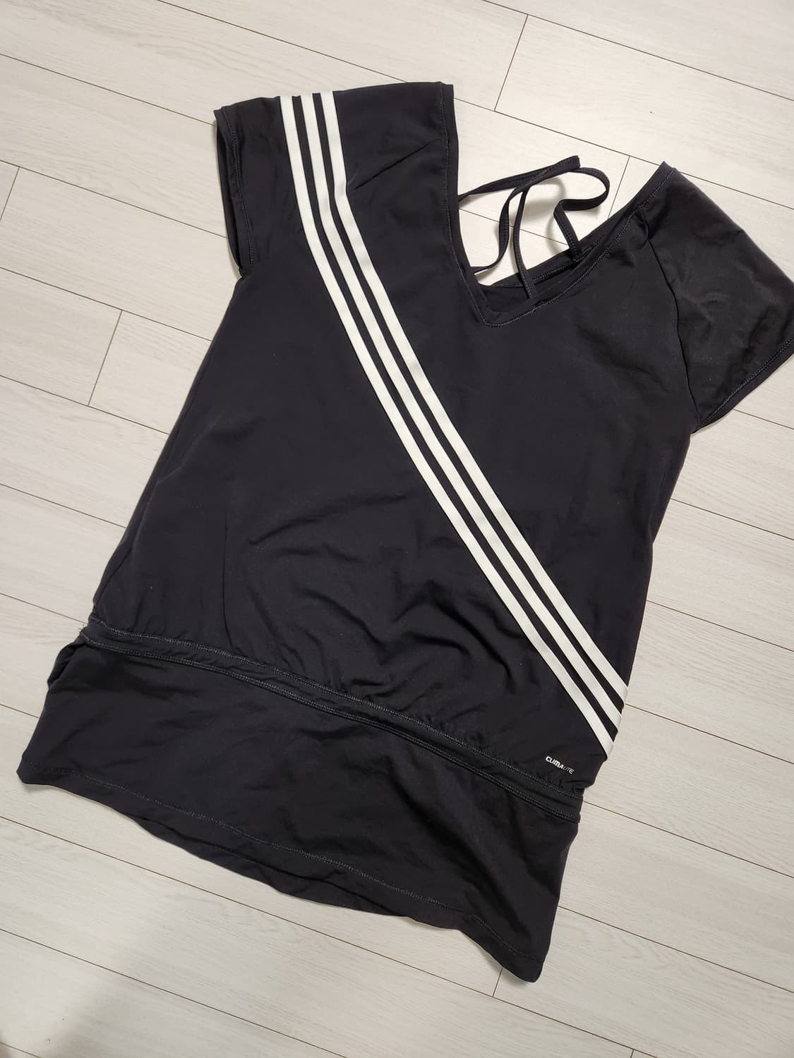 아디다스 여성 CL Q3 Long Tee 반팔티 사이즈95

사용감 없고 상품이미지6