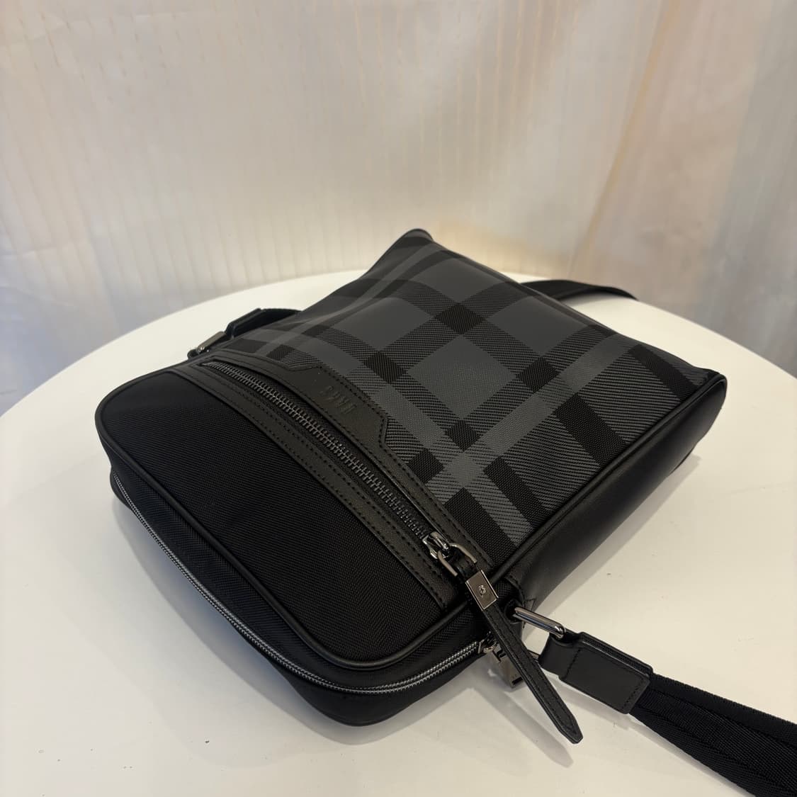 정품 닥스 체크 크로스백     상품이미지6