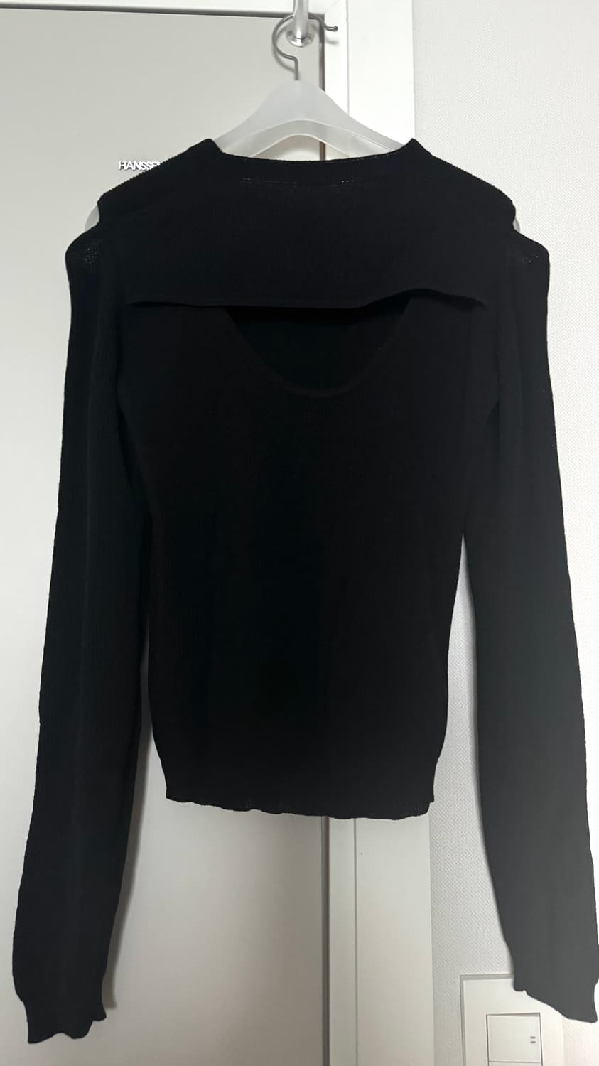 준지 트임 오프숄더 니트 (블랙 새상품) 상품이미지2