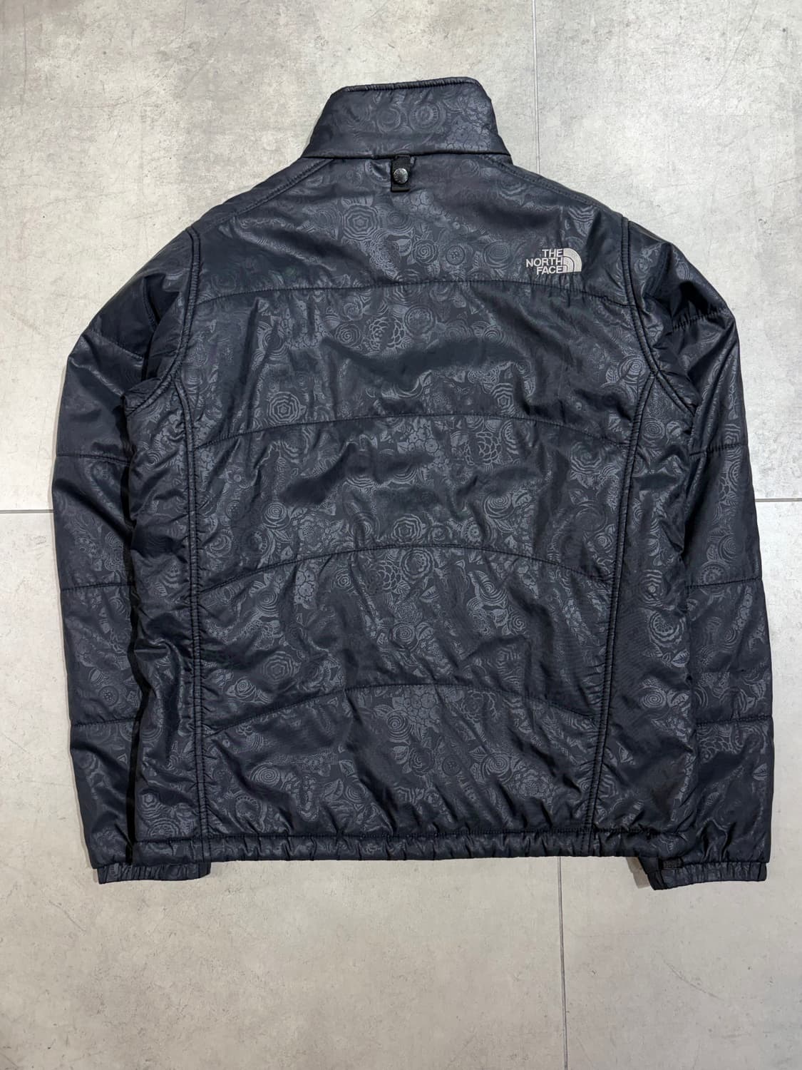 노스페이스 페이즐리 블랙 경량패딩 상품이미지4