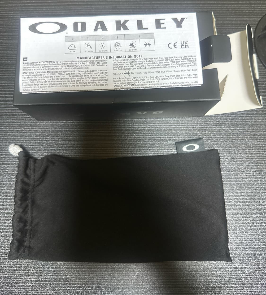 오클리 아이자켓 매트블랙 OO9438 상품이미지2