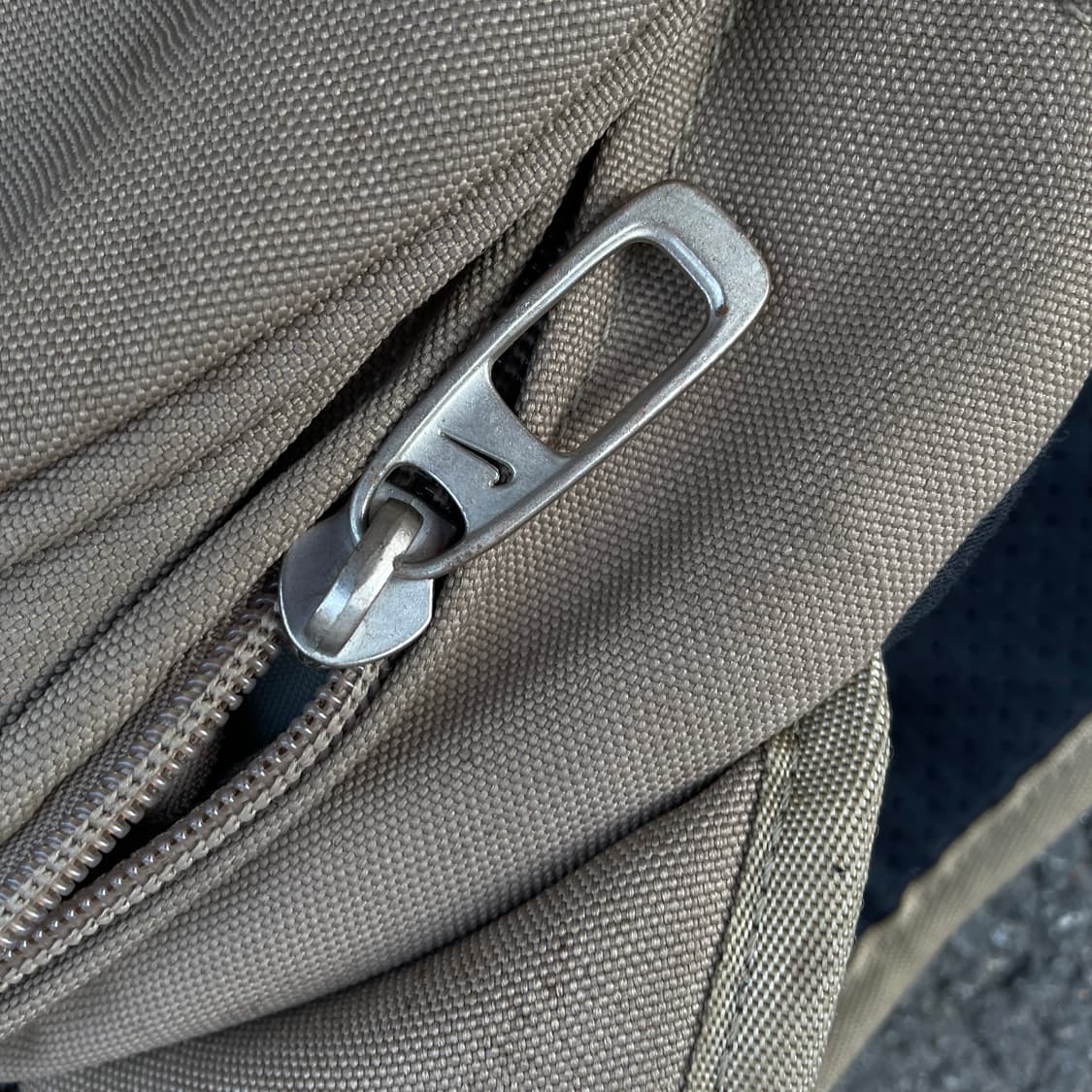 00s 나이키 대장급 브라운 슬링백 멀티포켓 올드스쿨 백팩 가방 상품이미지6