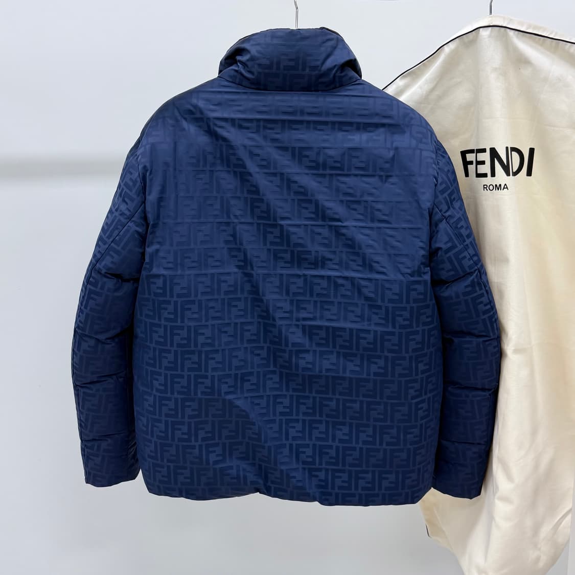 [S+급/48] 펜디 FF로고 모노그램 리버서블 패딩 자켓 상품이미지2
