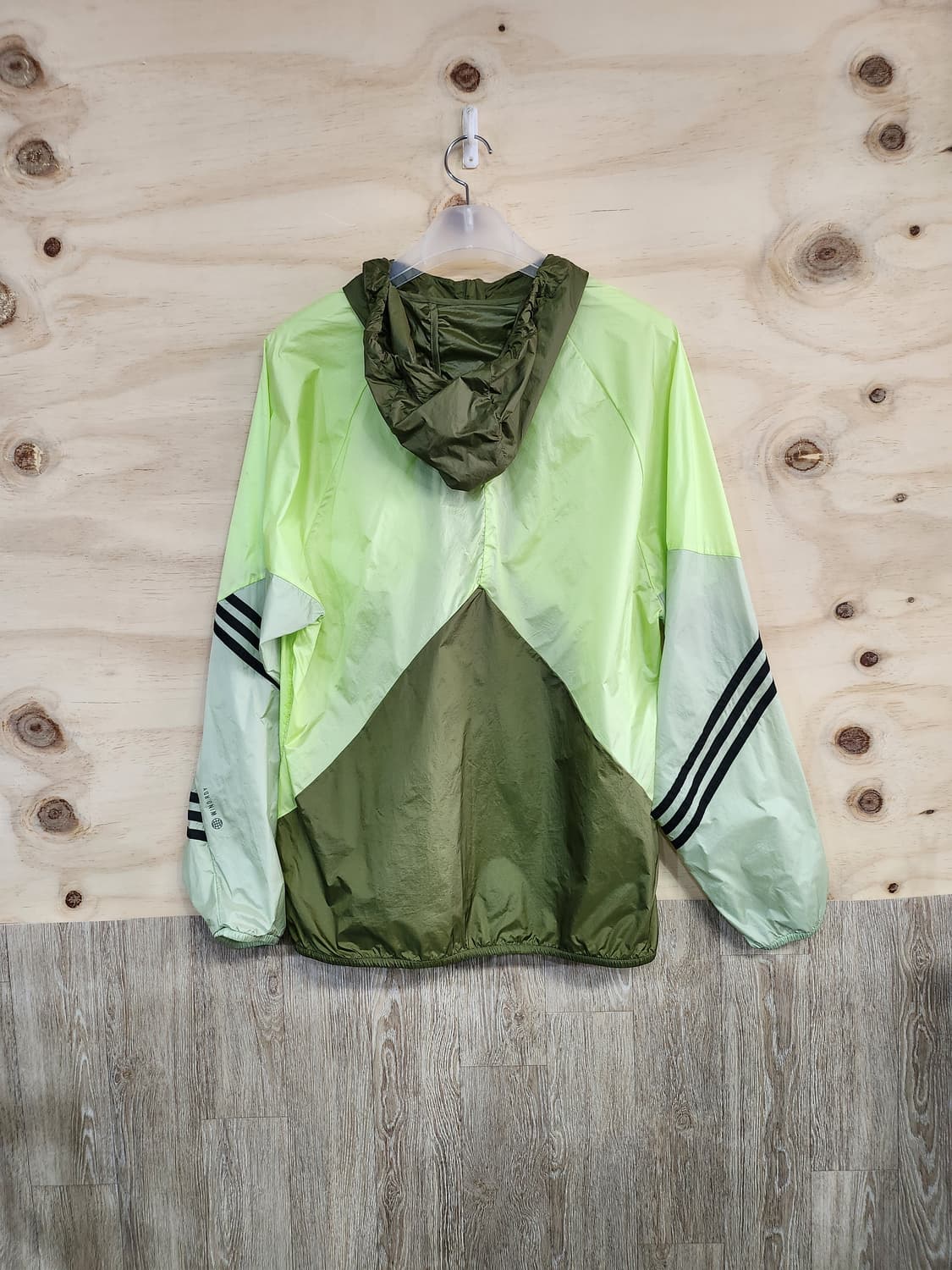 674) 아디다스 BTS 윈드레디 아노락 바람막이 상품이미지2