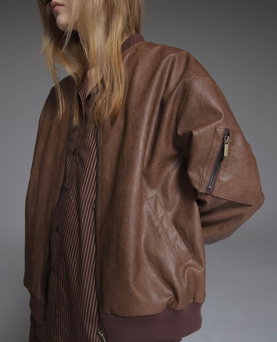 지지비샤 캐빈 레더 점퍼 상품이미지2