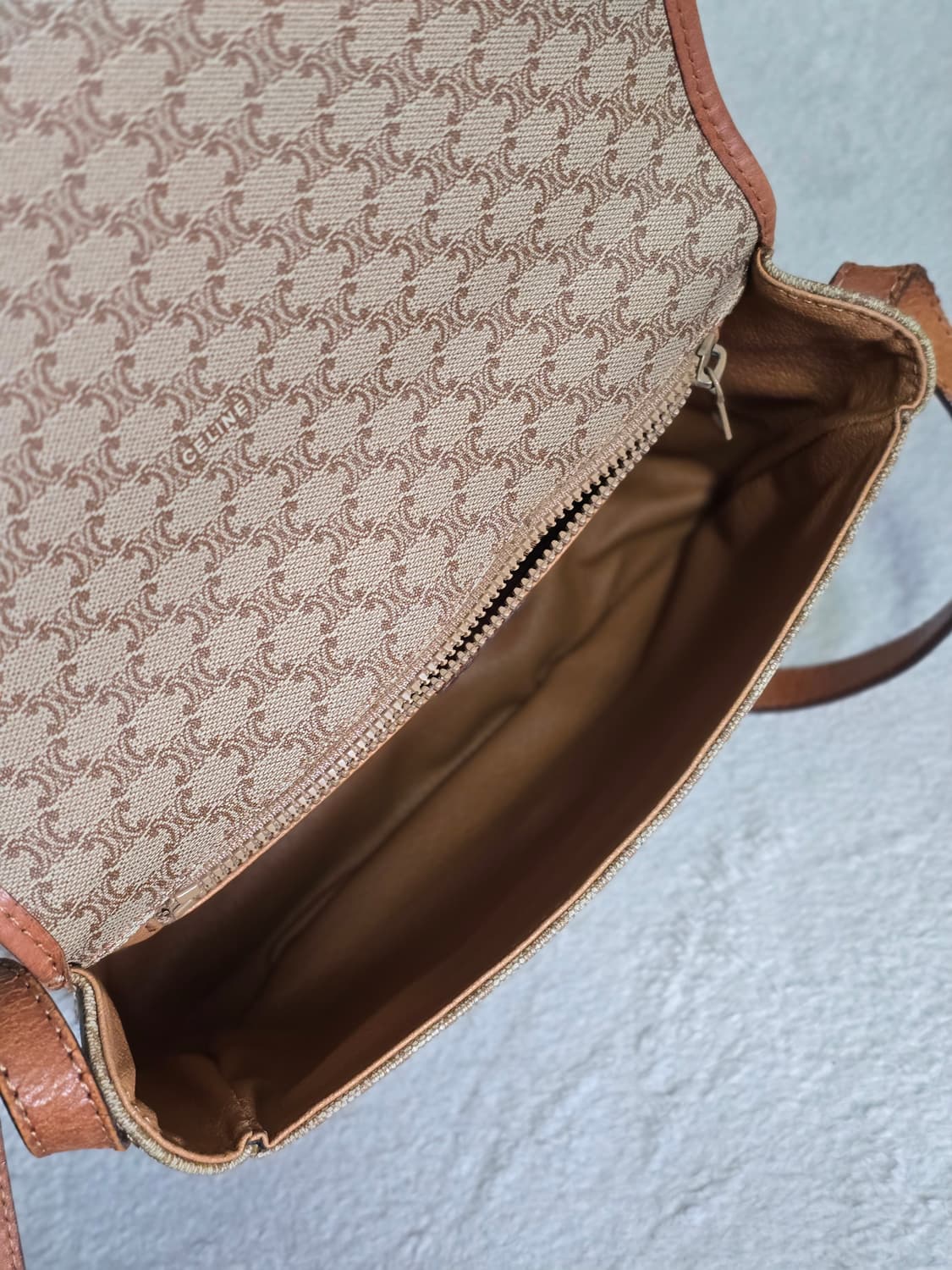 Celine 셀린느 마카담 숄더백 상품이미지10