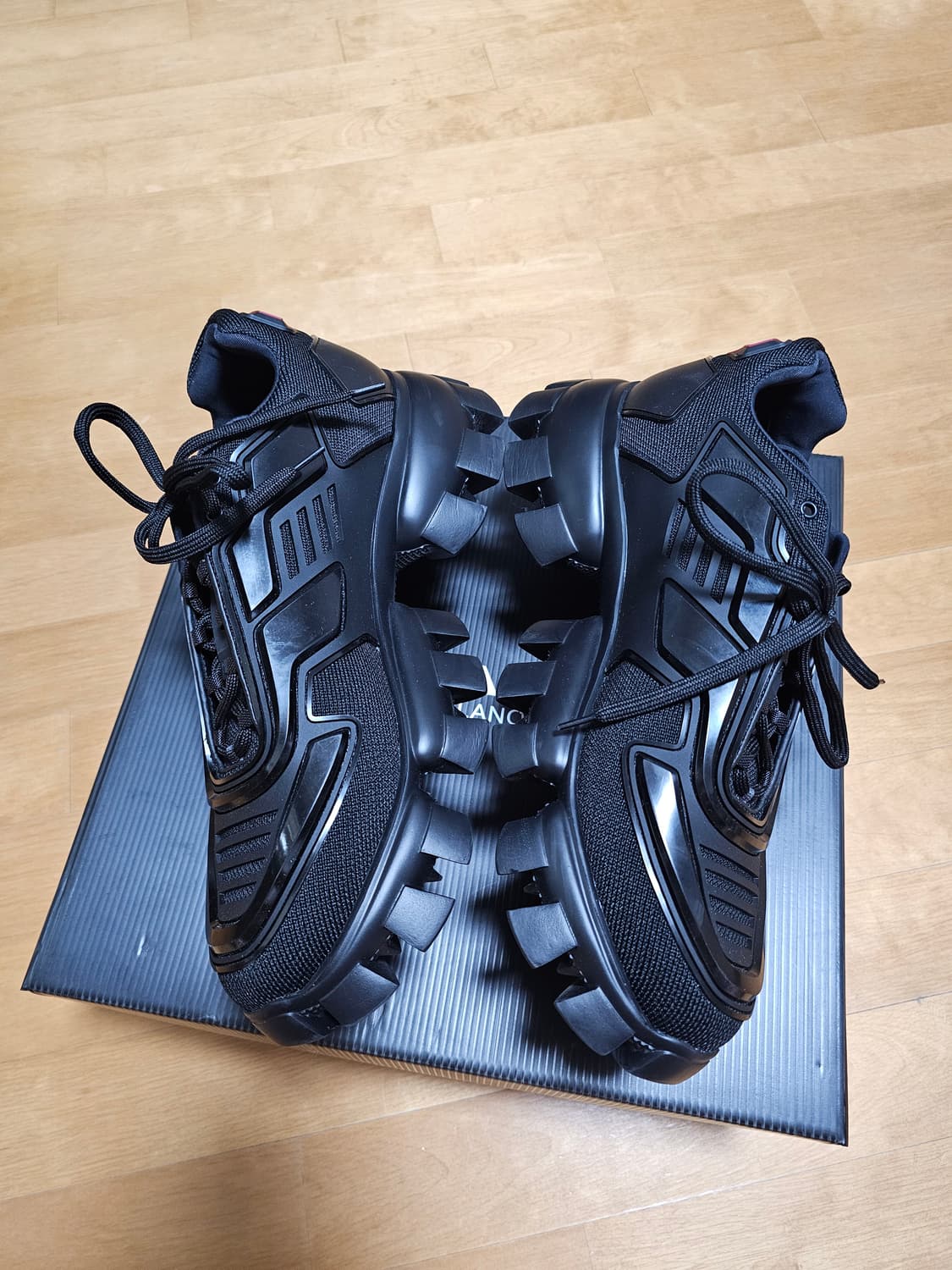 [UK10 / 290] 프라다 클라우드 버스트 썬더 블랙 스니커즈 상품이미지6