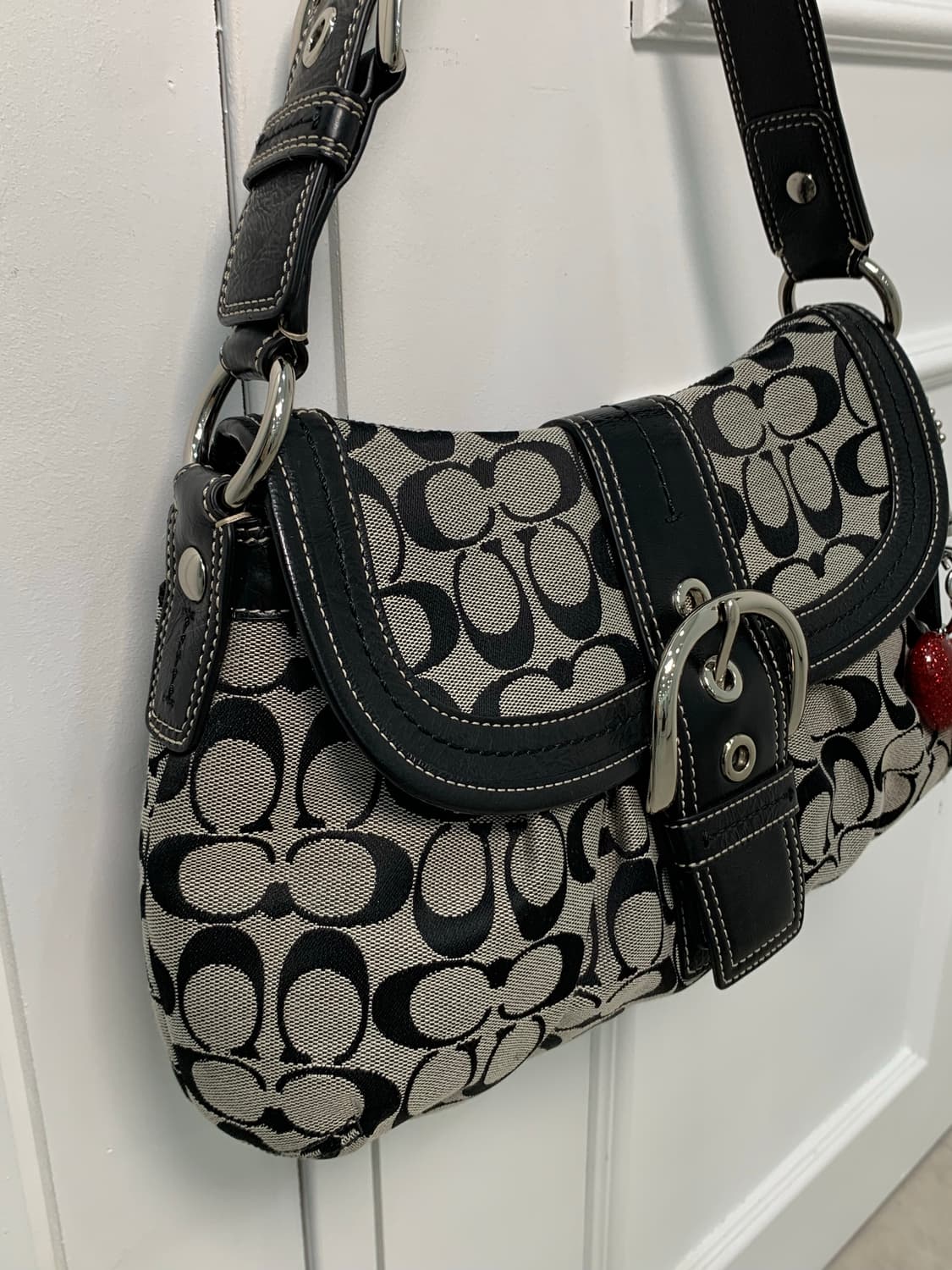 [S급] 🖤 Coach 버클 다크네이비 숄더백 상품이미지2