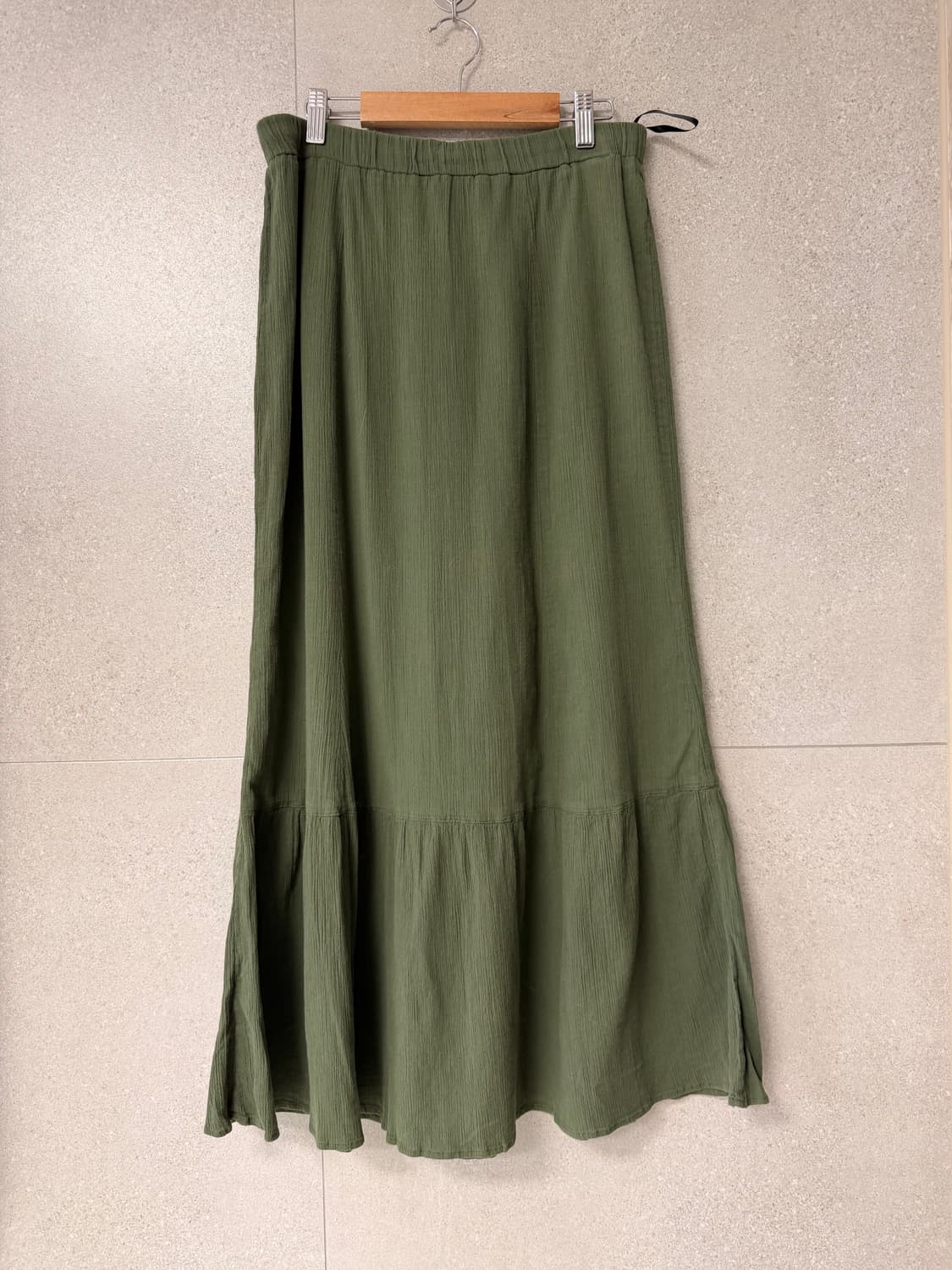 유니클로 밴딩 롱스커트 얇은 상품이미지1