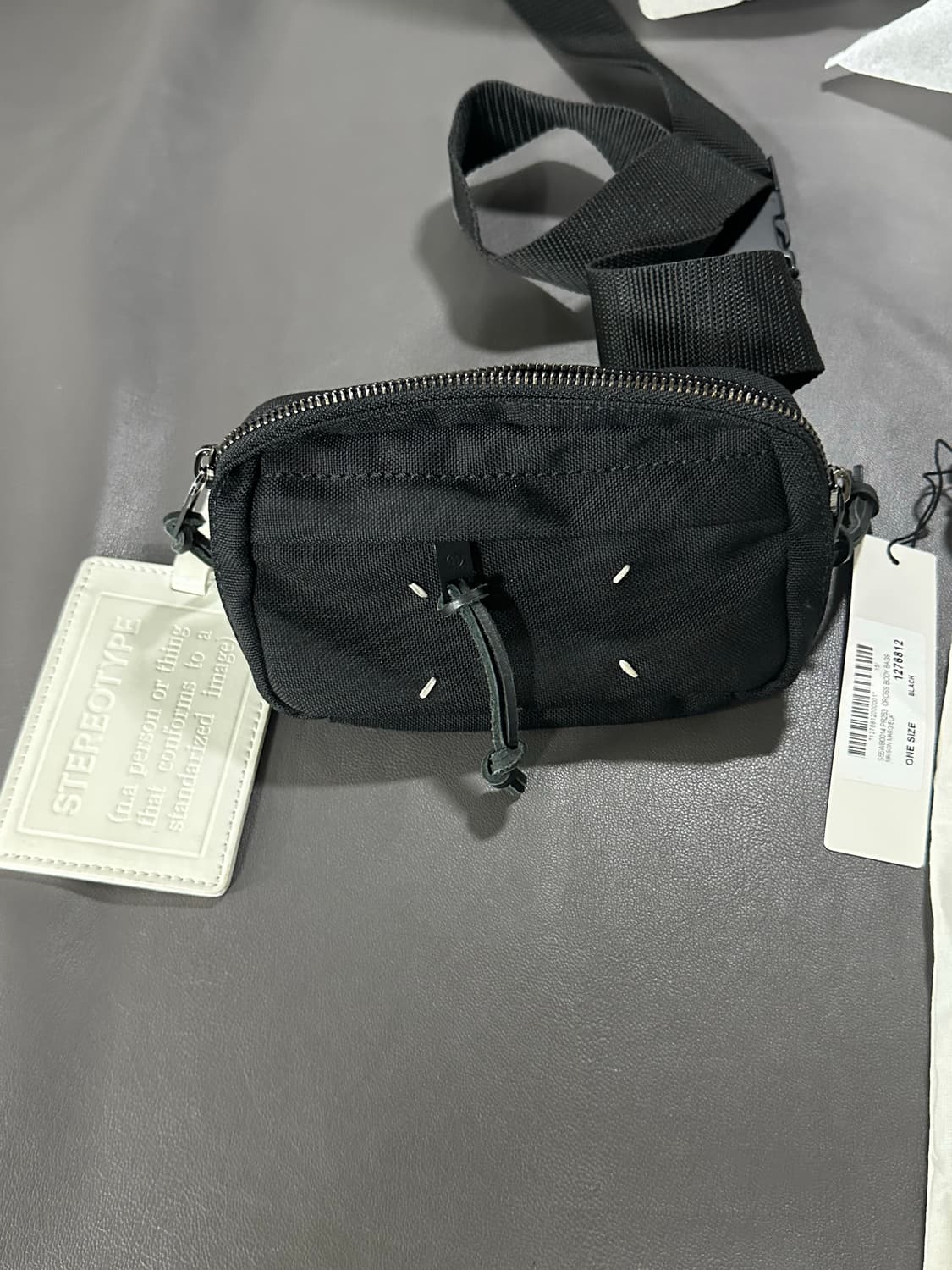 마르지엘라 스몰 스티치 크로스백 블랙 상품이미지1